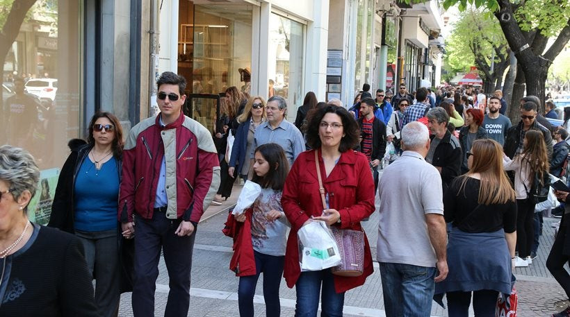 Ανοιχτά καταστήματα σήμερα από τις 11:00 έως τις 18:00